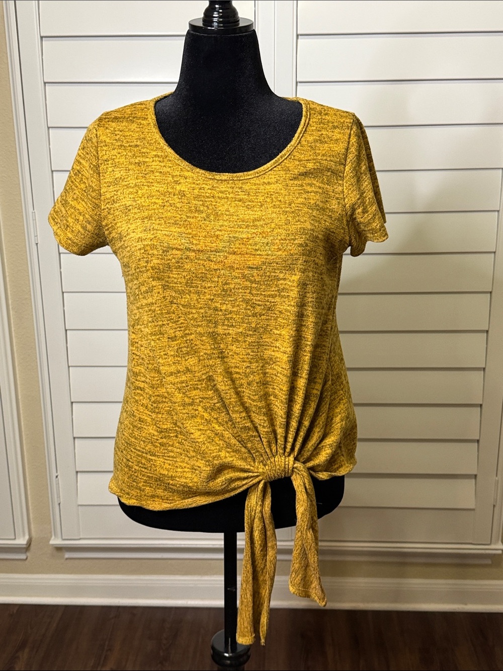 Heathered Tie-Front Crop Top in Mustard
